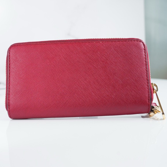 MICHAEL KORS Wristlet / Zip Wallet, Red / Gold Hardware Size - Picture 5 of 10
